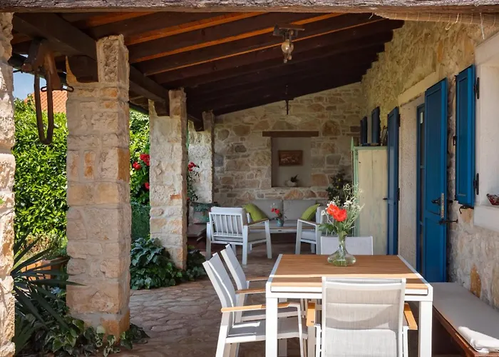 Villa Paradiso By Guide