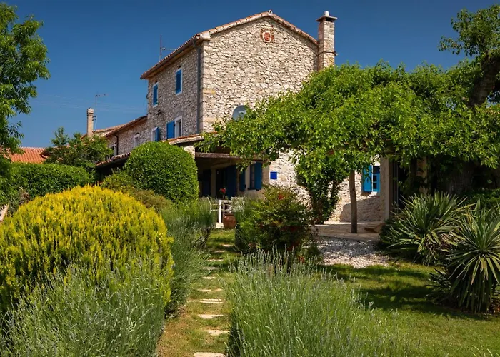 Paradiso By Guide Umag