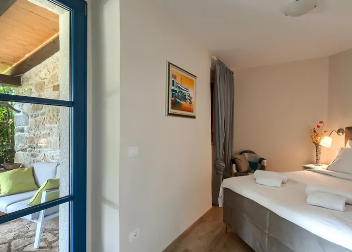 Villa Paradiso By Guide